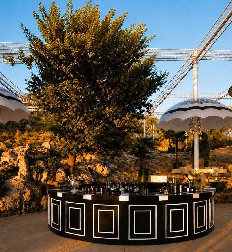 Sphere circular black bar with contrasting white detailing